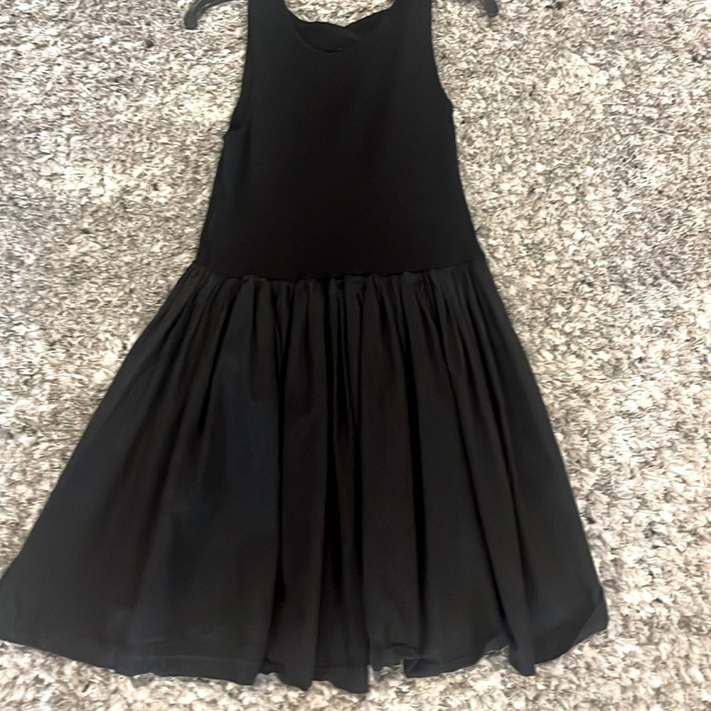 Beautiful black dress!